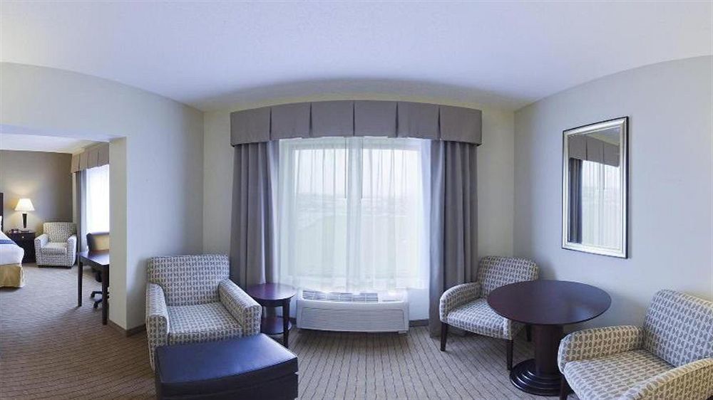 Holiday Inn Express & Suites Malone By Ihg Extérieur photo