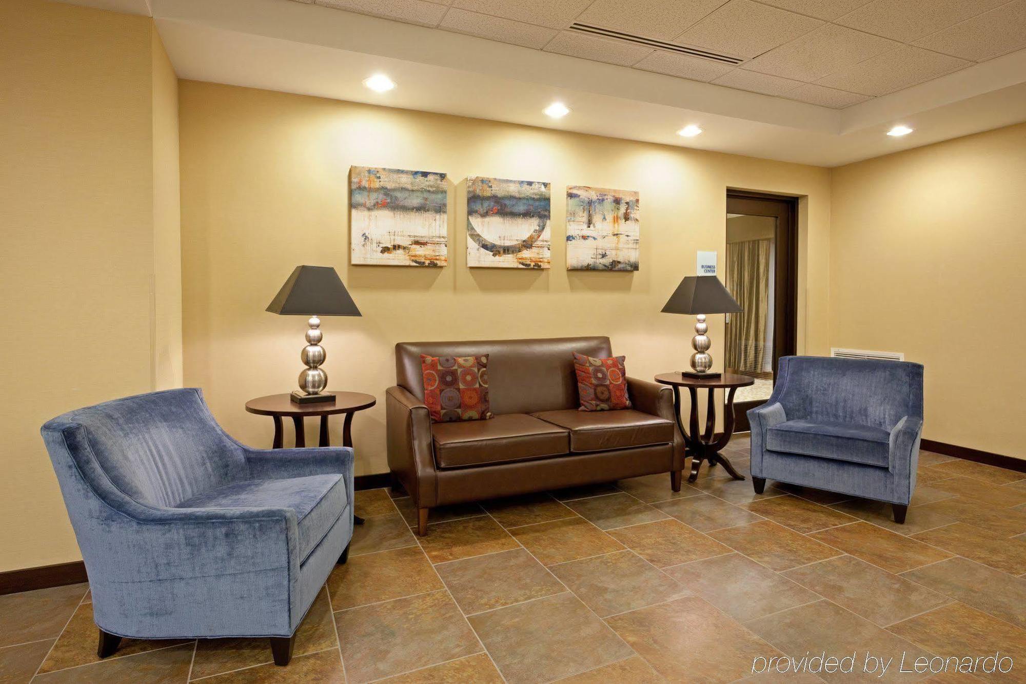 Holiday Inn Express & Suites Malone By Ihg Extérieur photo