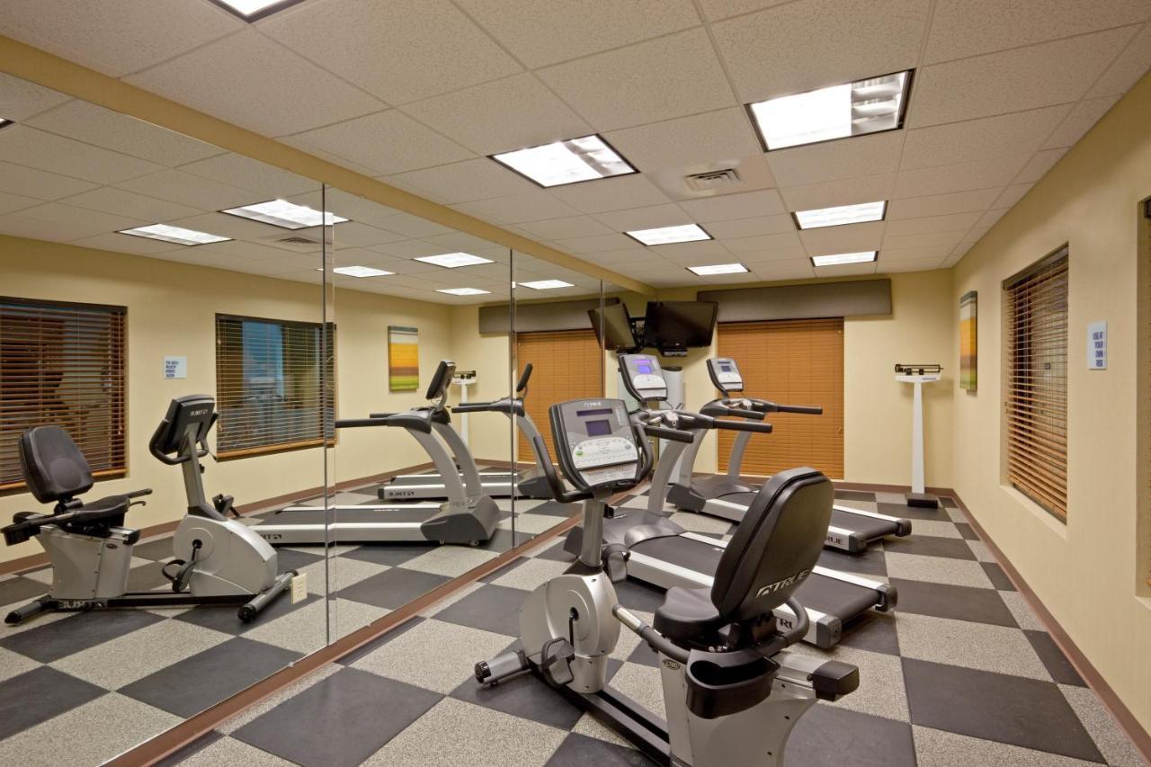 Holiday Inn Express & Suites Malone By Ihg Extérieur photo